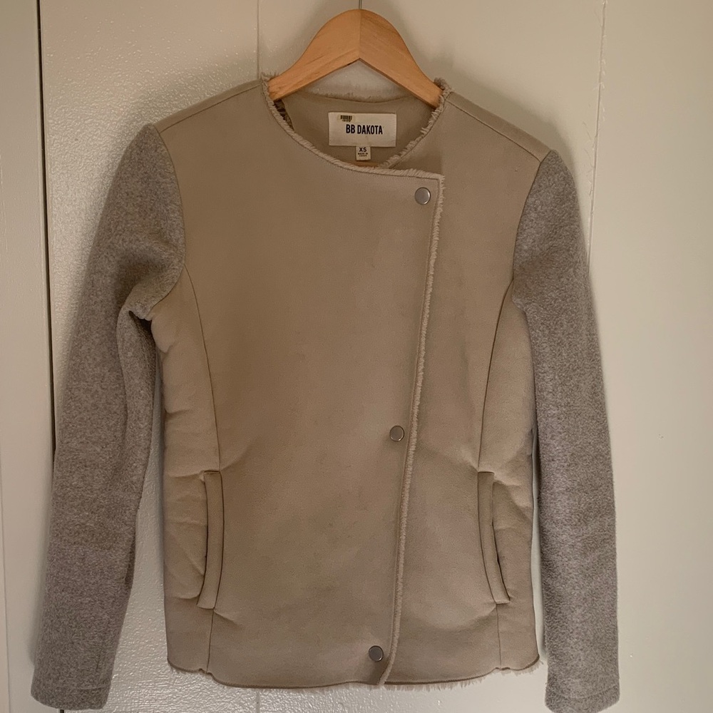 BB Dakota Women's Cream and Gray Teddy Jacket